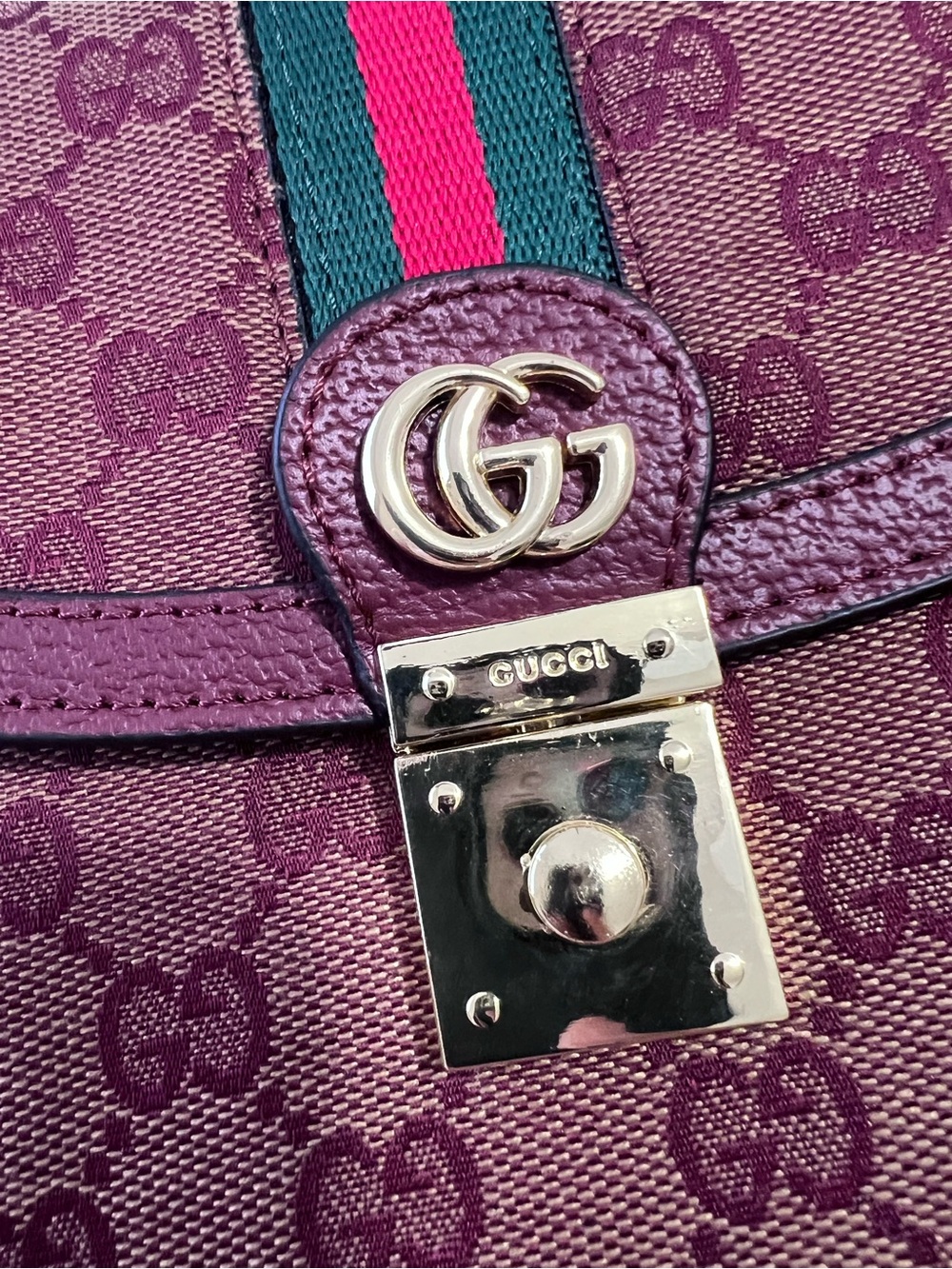 Burgundy logo G small bag - Picture 3 of 9